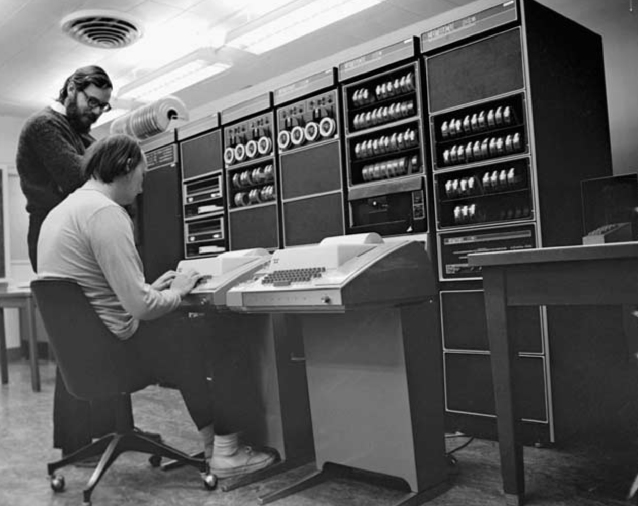 ken-and-dennis-pdp-11